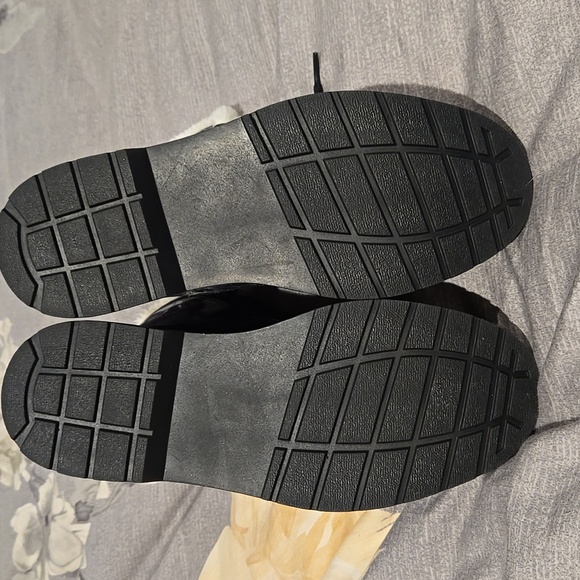 Rogue and Wolf winter Spirit bear boots - Picture 7 of 7